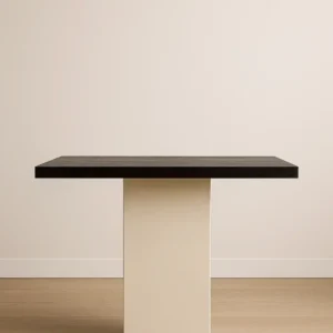 Mesa de microcemento Themis con encimera oscura y pata en todo claro | Kretos